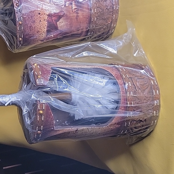 Western Toilet Brush Holder - Picture 3 of 6